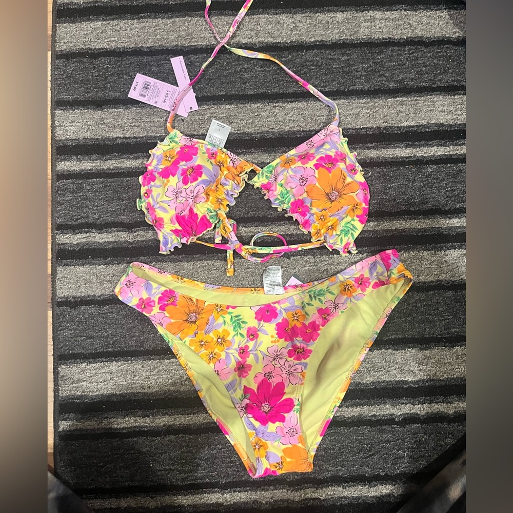 NEW WITH TAGS! WILD FABLE FLORAL BIKINI